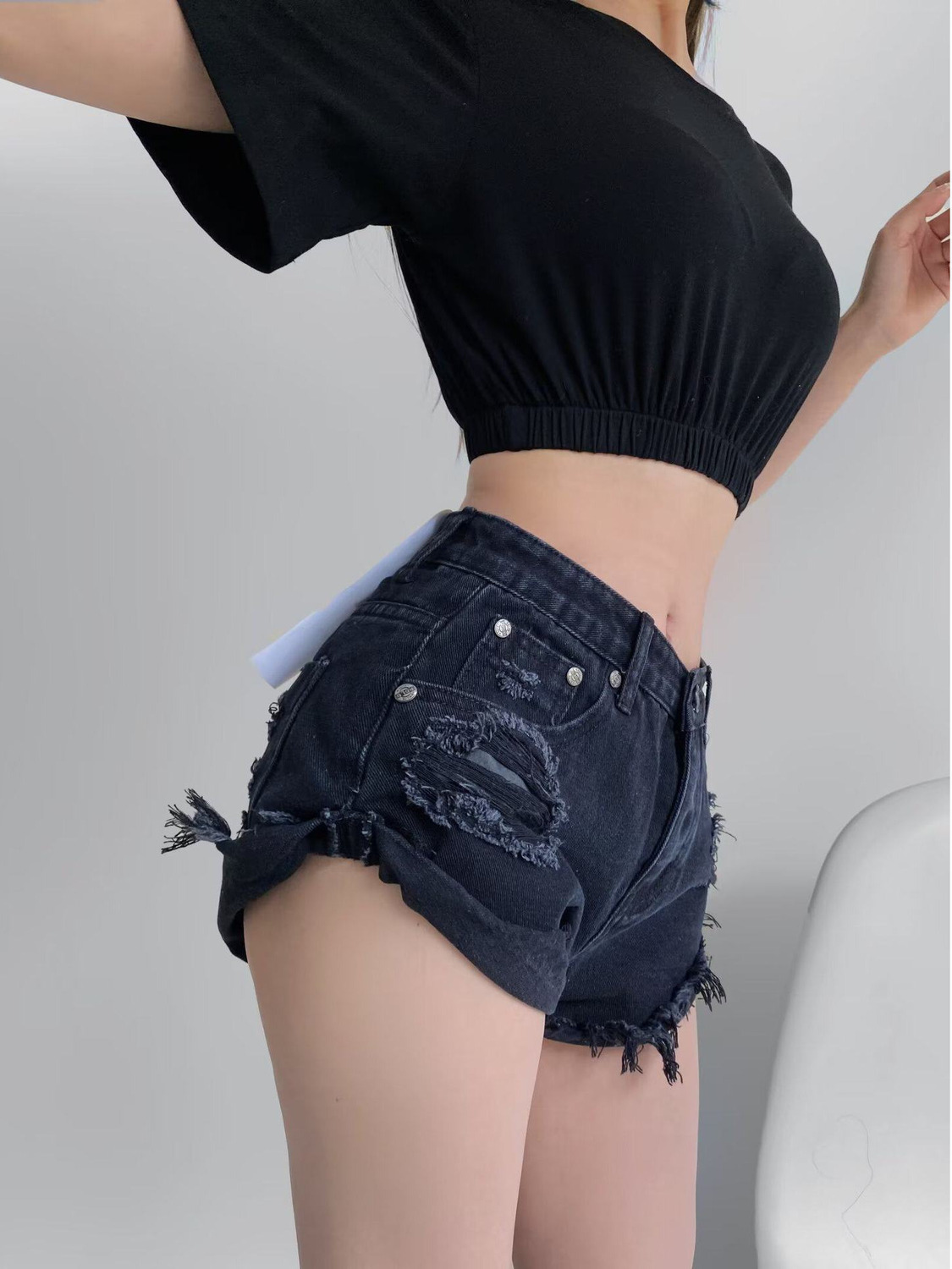 Shorts Denim Frayed - Kadın Düşük Bel Eskitilmiş Kot Şort