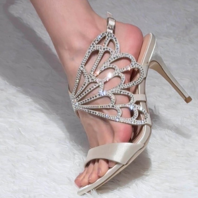 2026 Yeni Gelen: Ajurlu Kelebe - Sandal Strappy Heeled incelemesi ve fiyatı